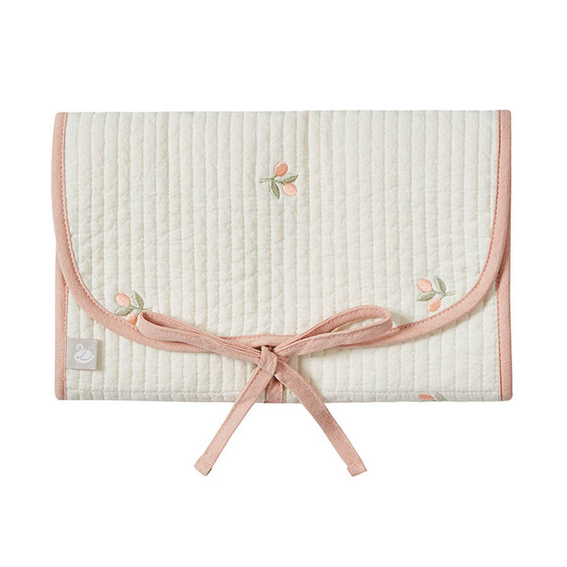 ヌビ・おむつ替えシート/オリーブ/ピンク